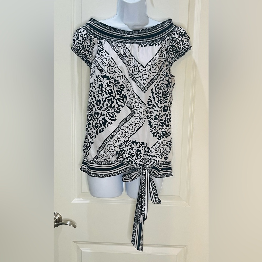 WHBM Black & White Tie-Hem Short Sleeve Blouse Size Large